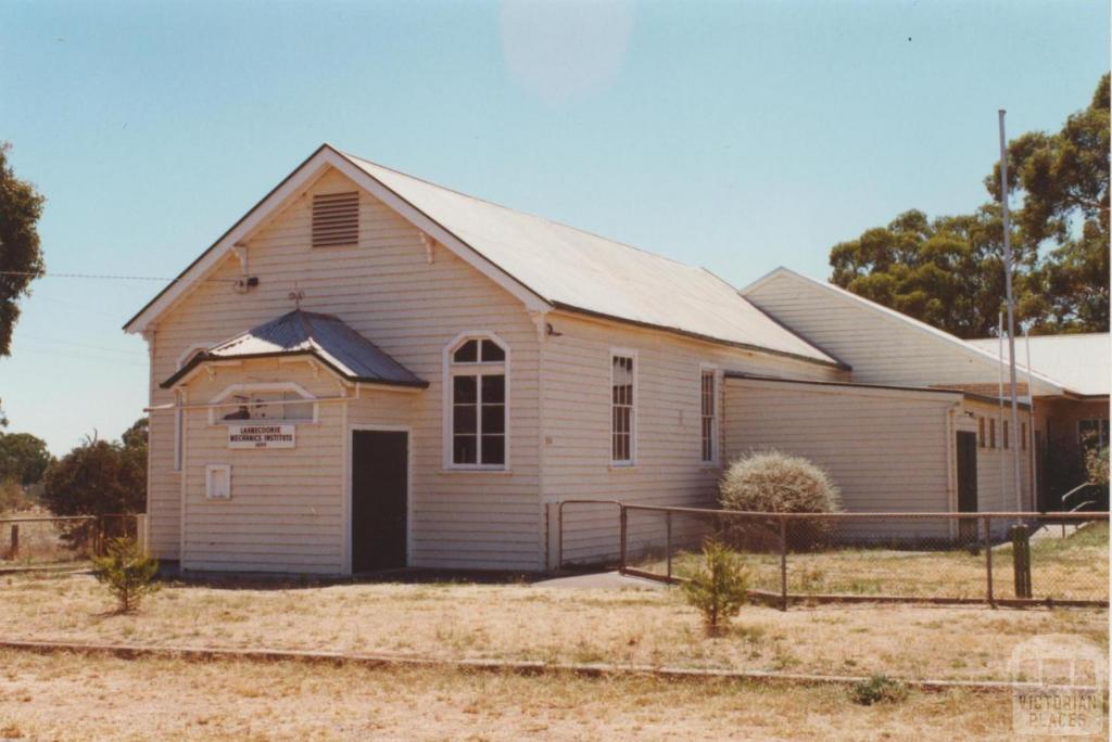 Laanecoorie Mechanics Institute, 2001