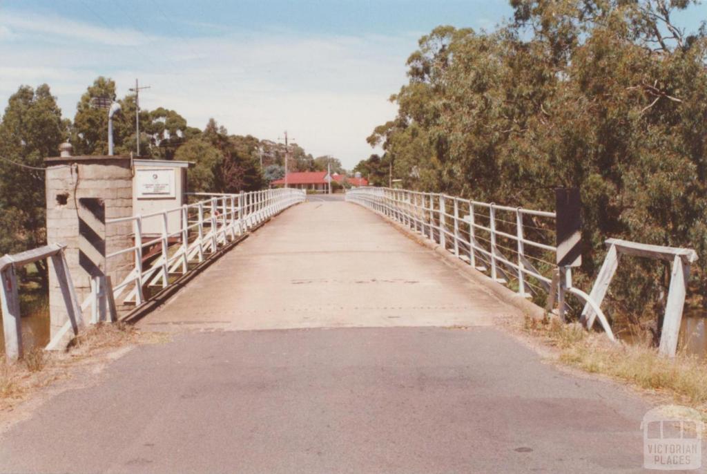 Laanecoorie (bridge over the Loddon), 2001