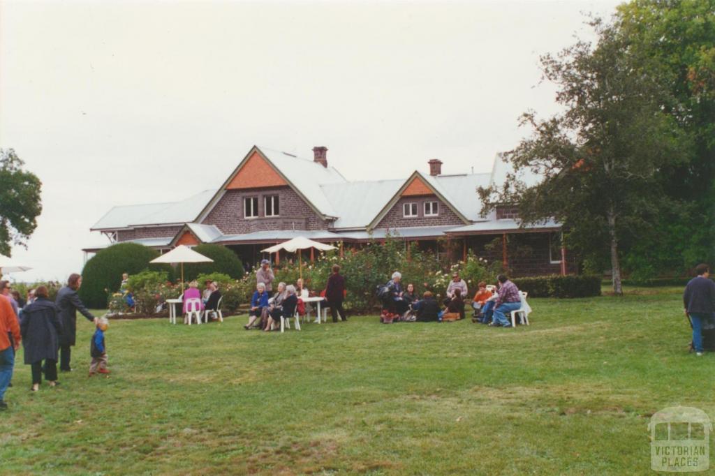 Purrumbete homestead open day, Weerite, 2001