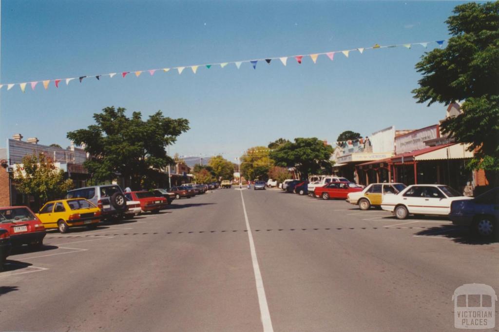 Binney Street, Euroa, 2001