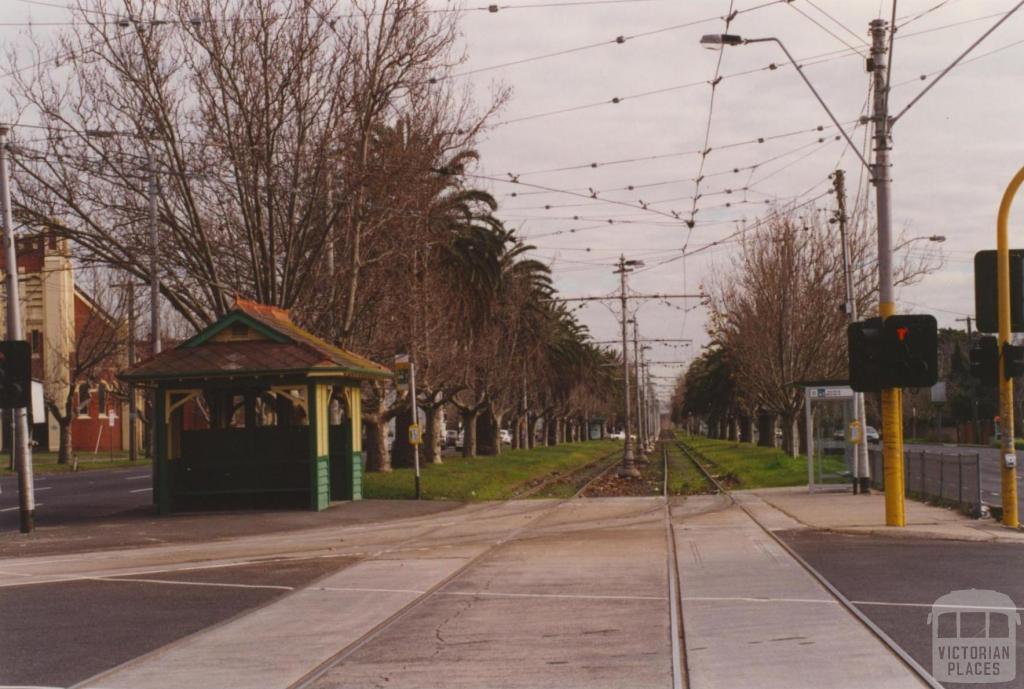 Dandenong and Hawthorn roads, Malvern, 2001