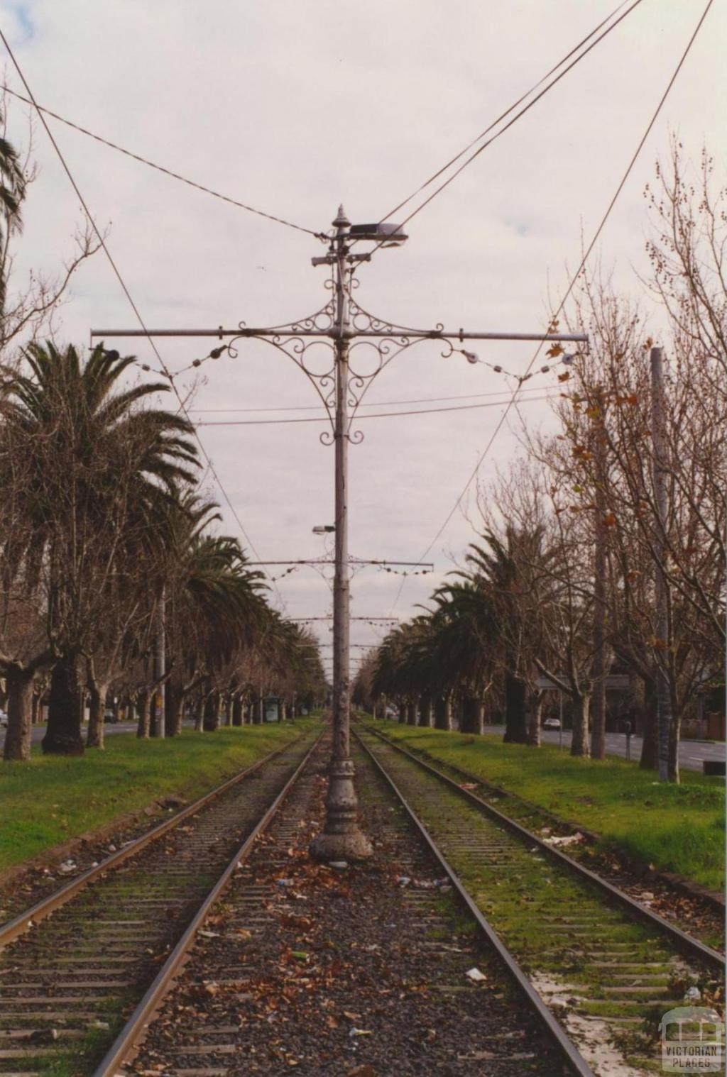 Dandenong Road, West from Hawthorn Road, Caulfield, 2001