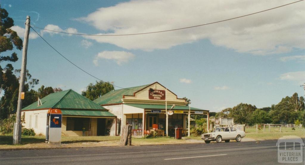 Cowwarr General Store, 2002