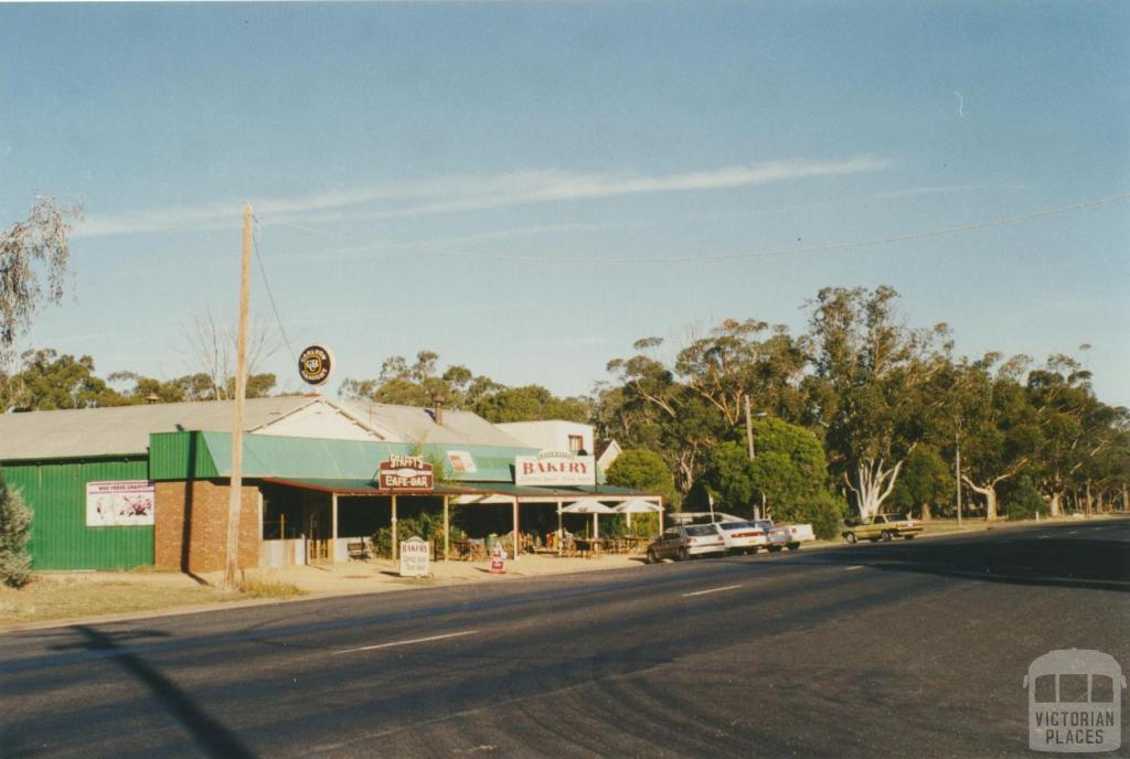 Katamatite, 2002