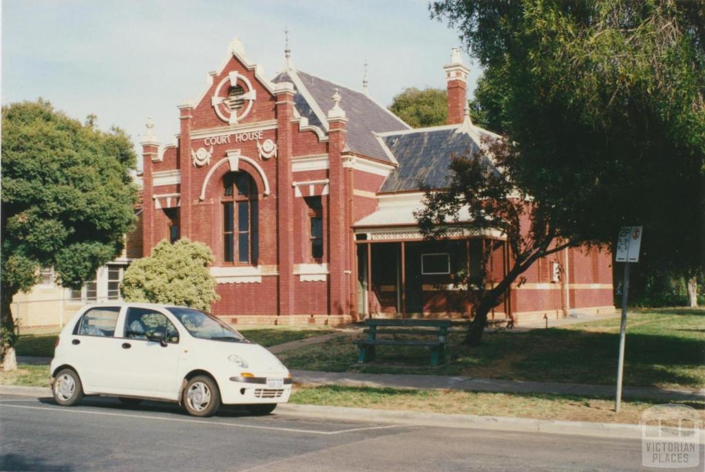 Tatura court house, 2002