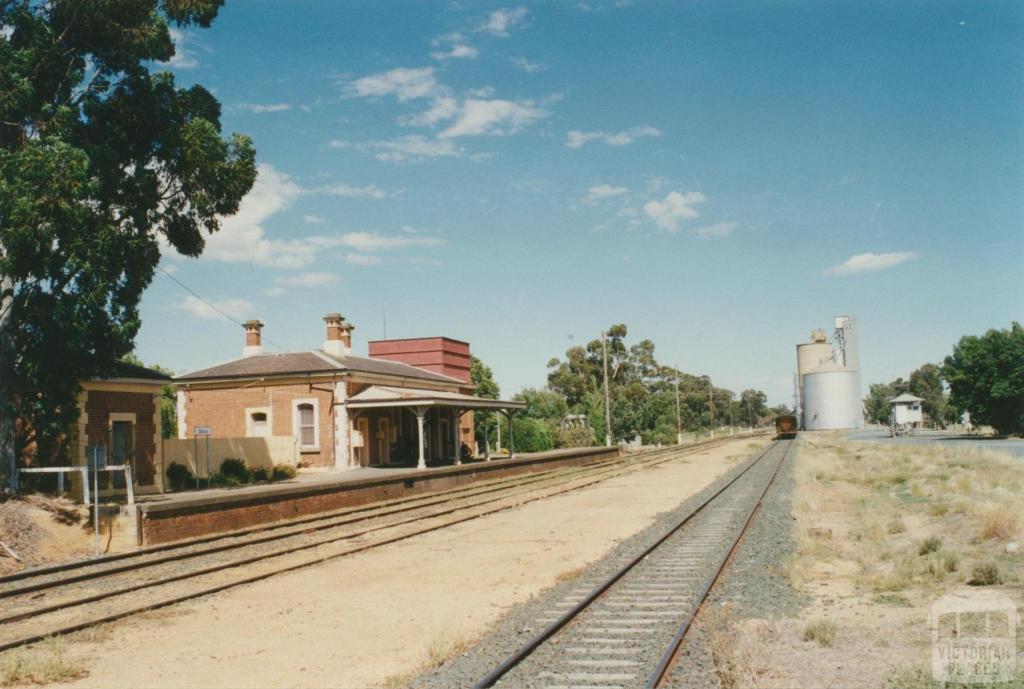 Elmore Railway Station, 2002