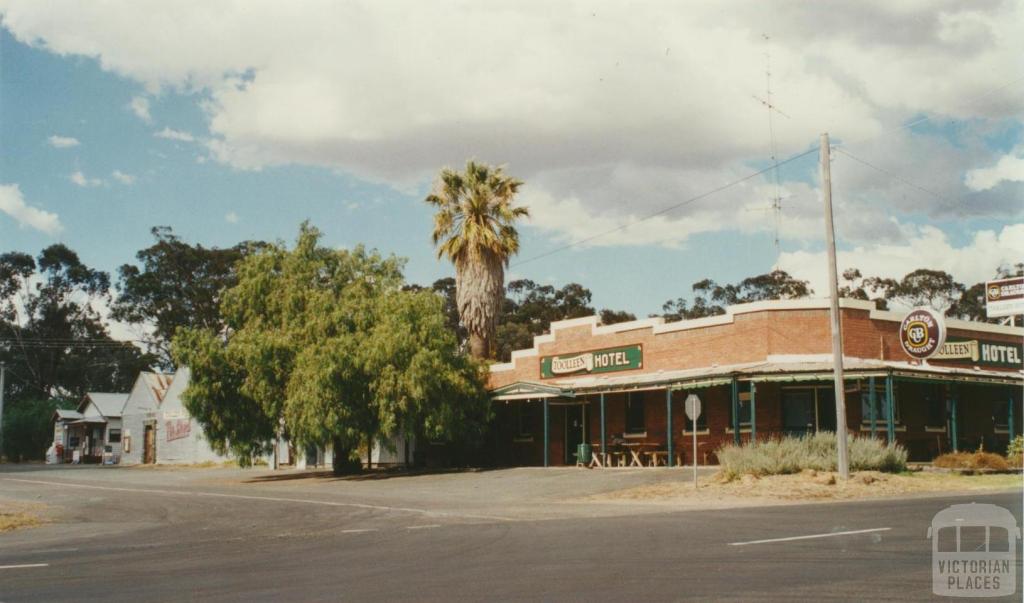 Toolleen Hotel, 2002