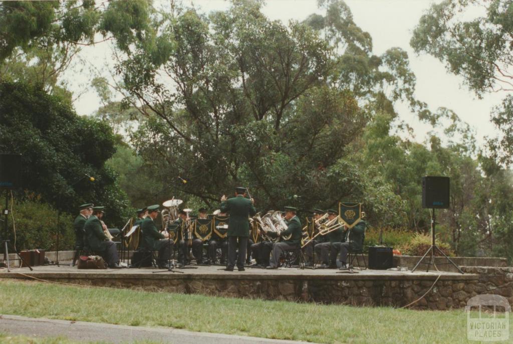 Band playing in Wattle Park, 2002