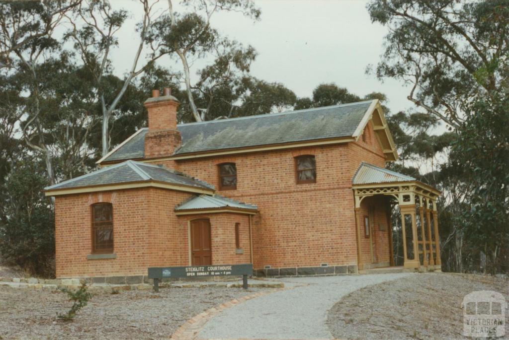 Steiglitz court house, 2002