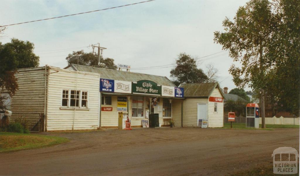 Clyde Village Store, 2002