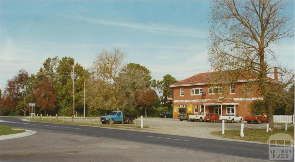 Palace Hotel, Lang Lang, 2002