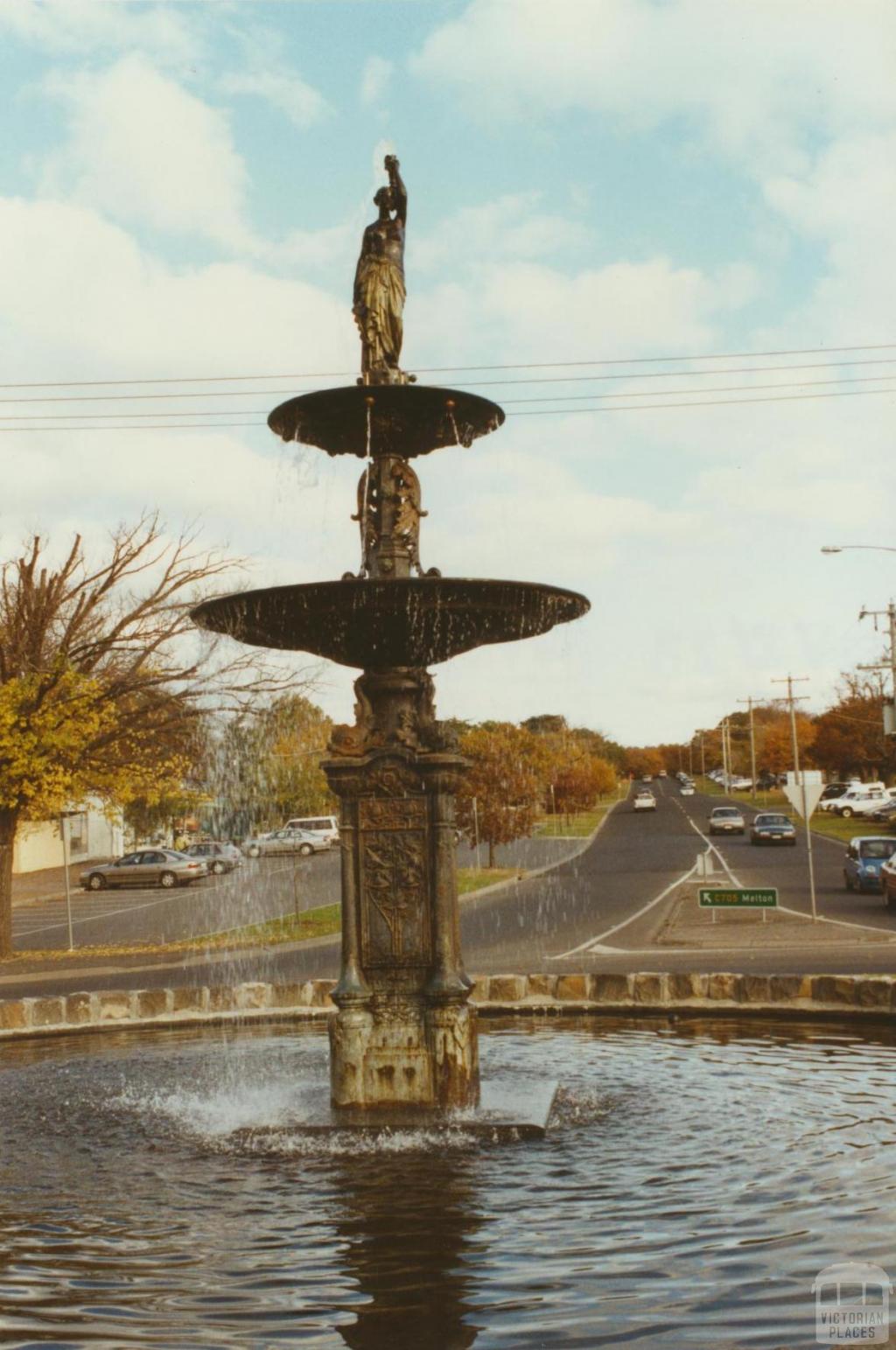 Fountain, Gisborne, 2002