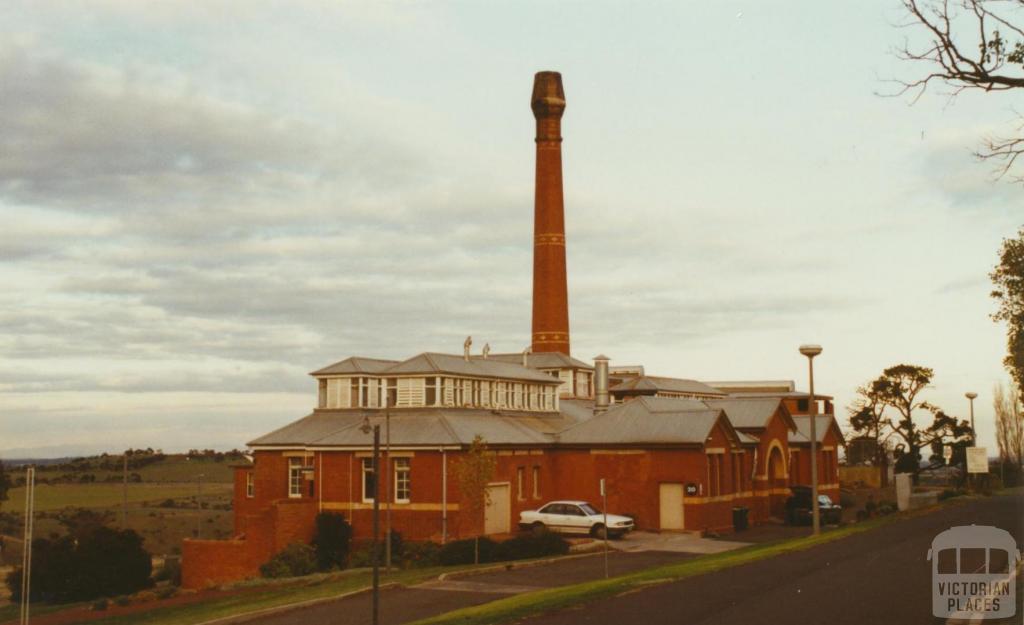 Boiler House Arts Centre, Caloola, Sunbury, 2002