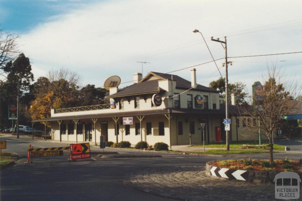 Westmeadows Tavern, 2002