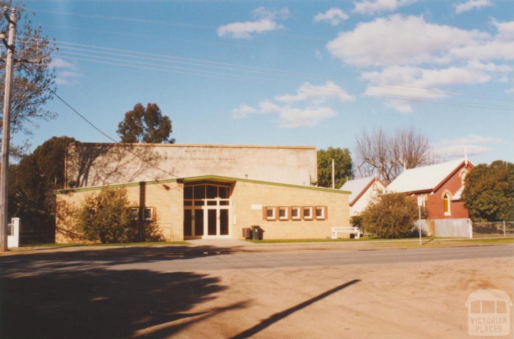 Avenel Memorial Hall, 2002