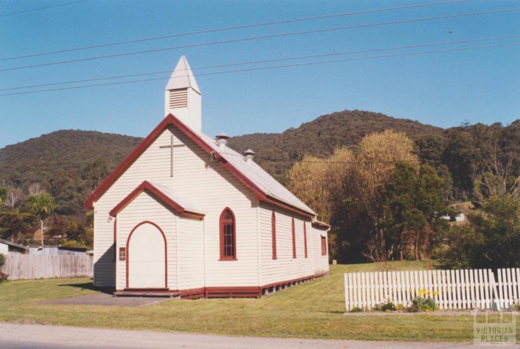 Powelltown church, 2002