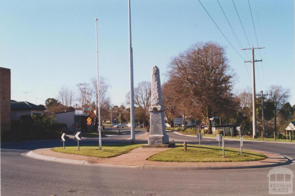 Neerim South, 2002