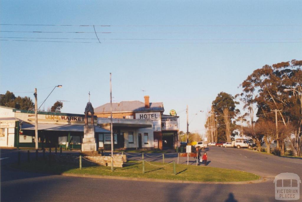 Bunyip, 2002