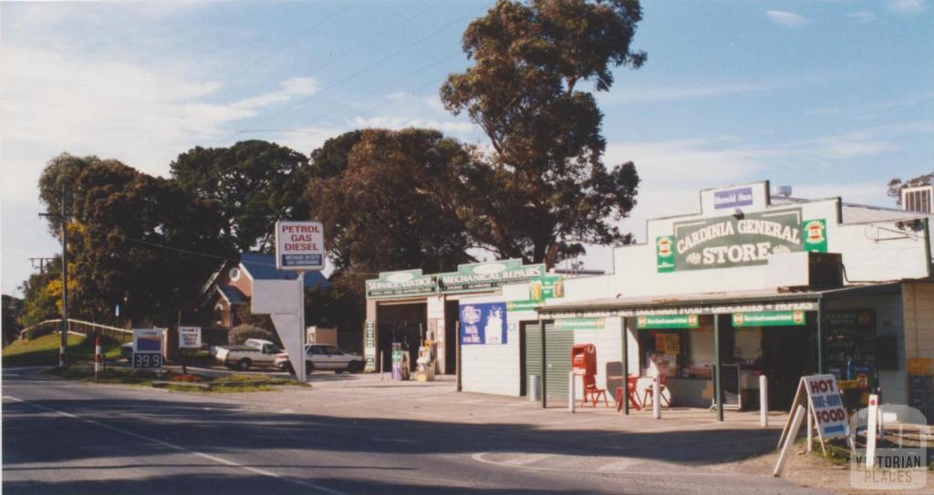 Cardinia (store, garage, church, school opposite), 2002