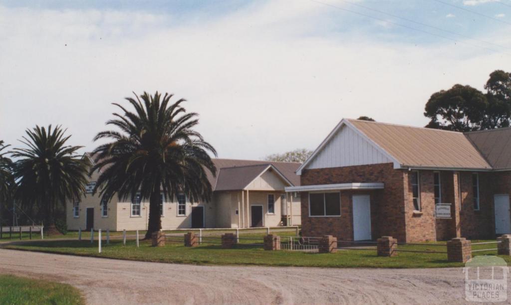 Yannathan public hall and Union Church, 2002