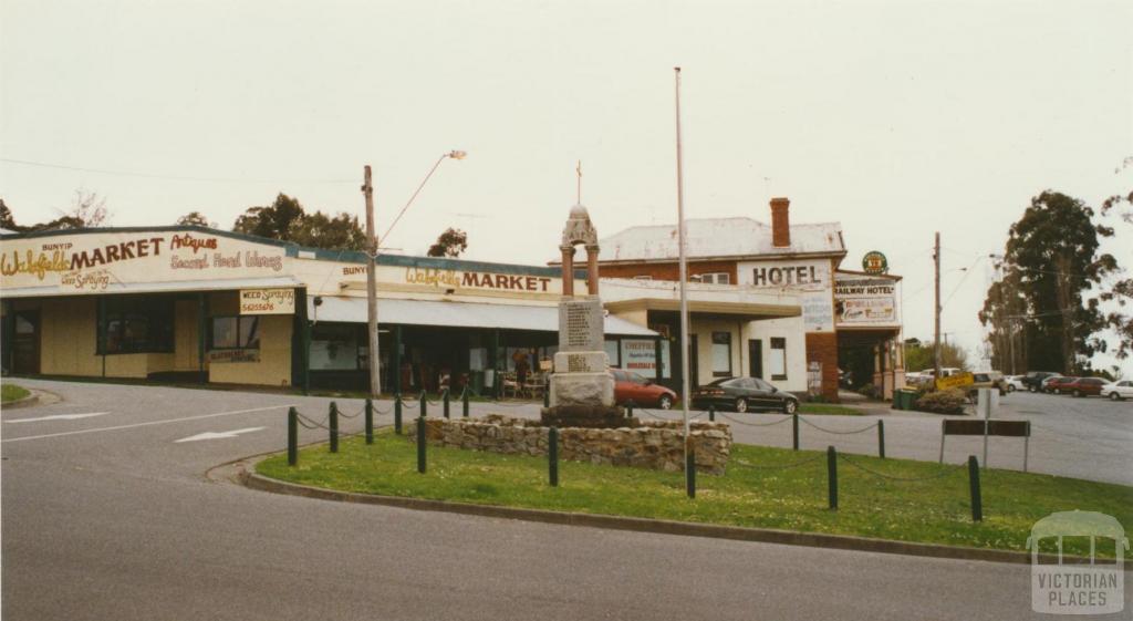 Bunyip, 2002