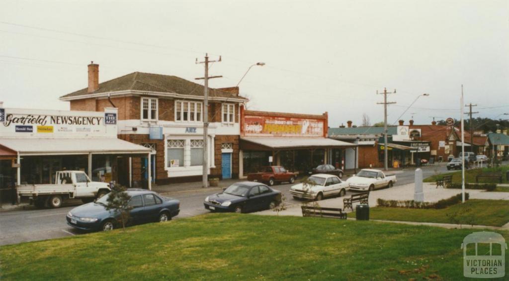 Garfield with war memorial built in 2000 in foreground, 2002