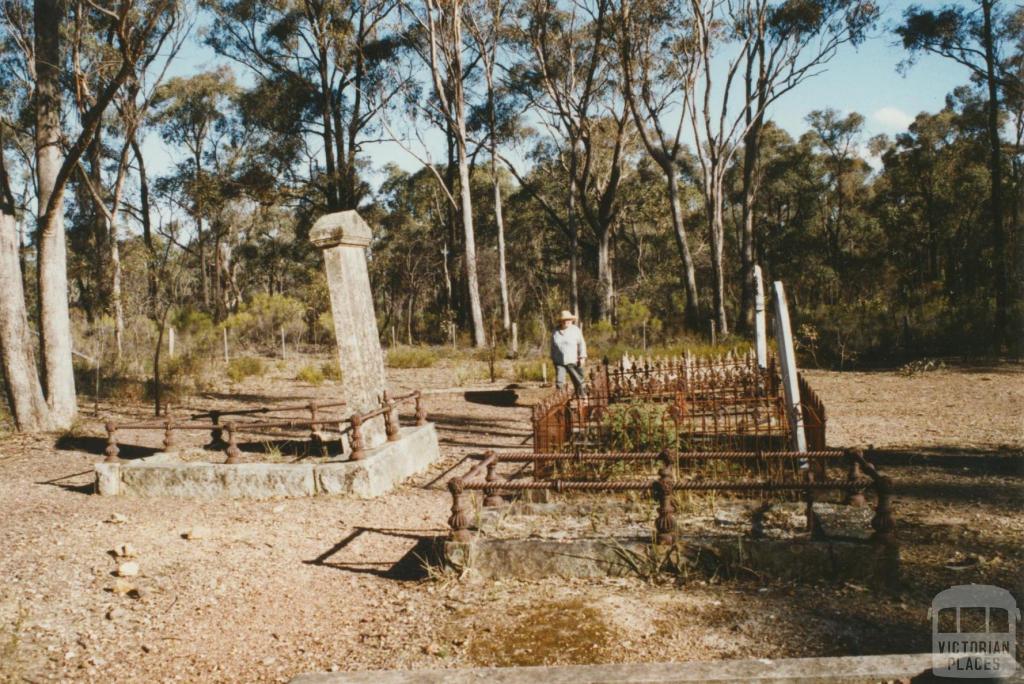 Whroo Cemetery, 2002