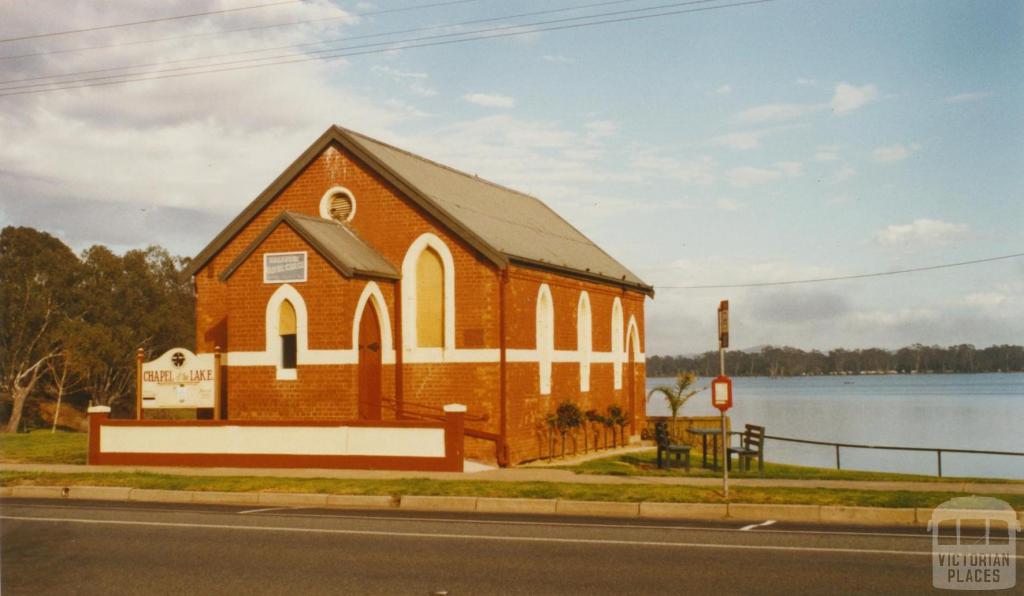 Nagambie Uniting Church beside lake, 2002