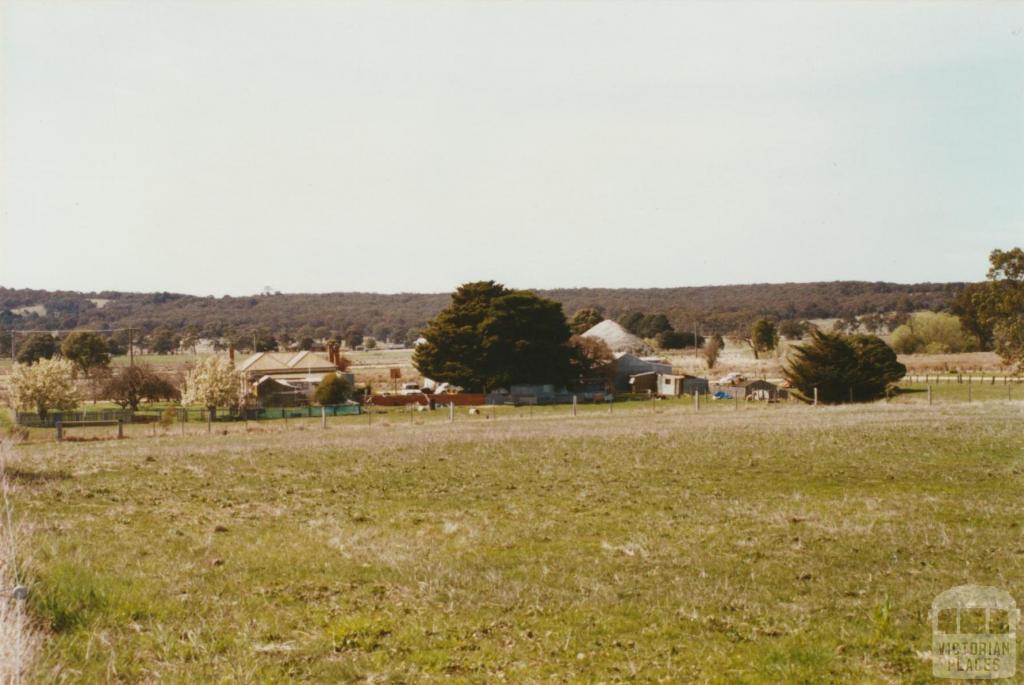 Raglan, 2002