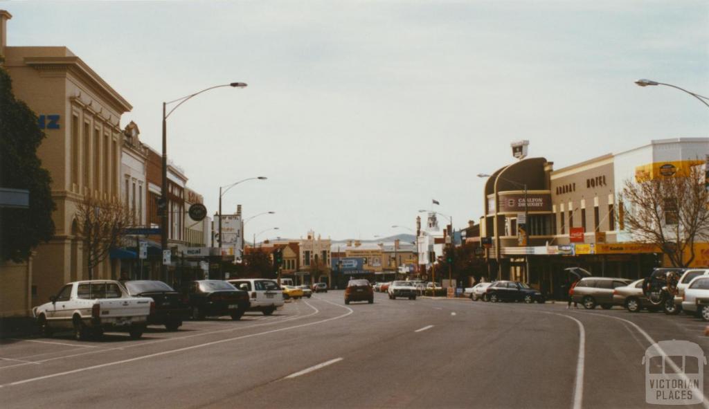 Ararat, Barkly Street, 2002