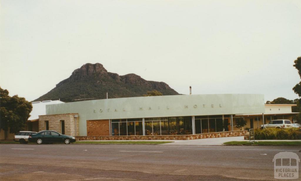 Royal Mail Hotel, Dunkeld with Mount Sturgeon in the background, 2002