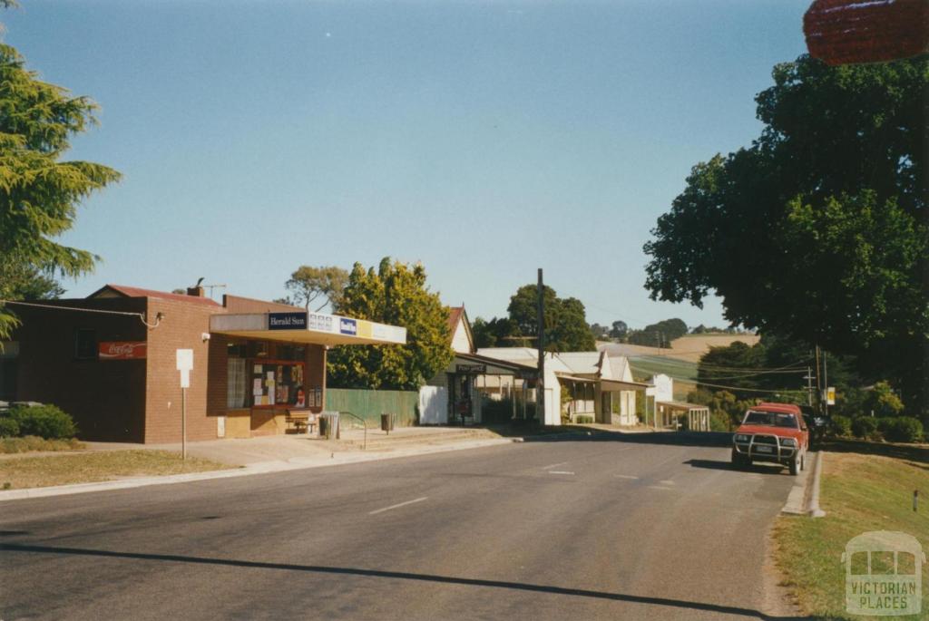 Thorpdale main street, 2002