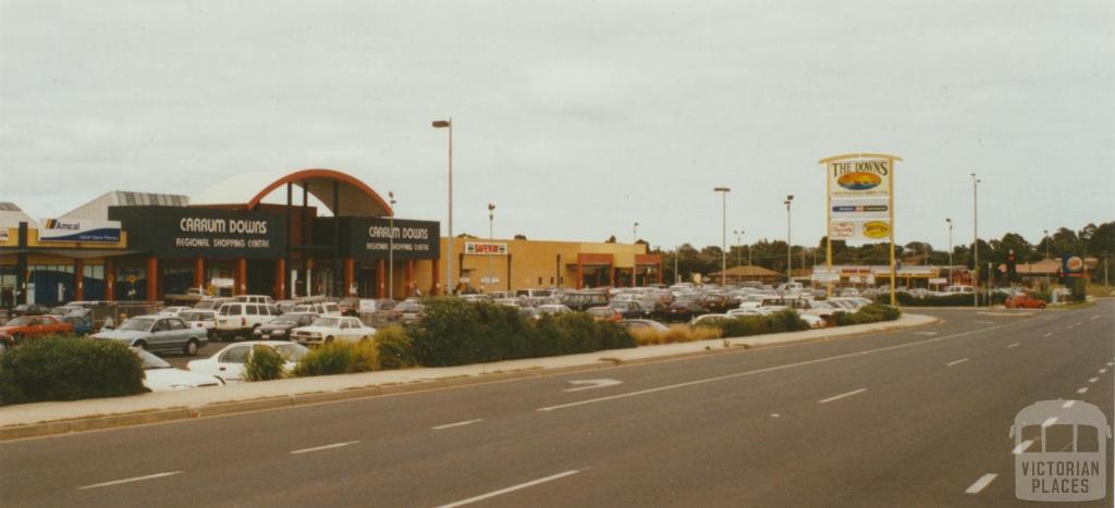 Carrum Downs shopping centre, 2003