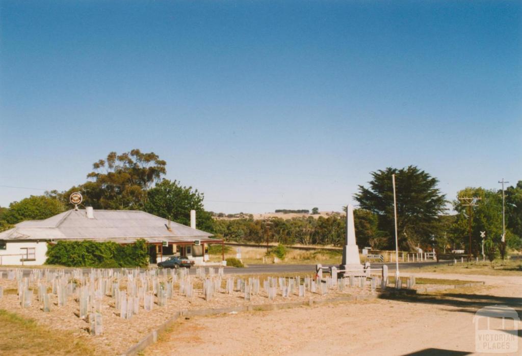 Elphinstone, 2003