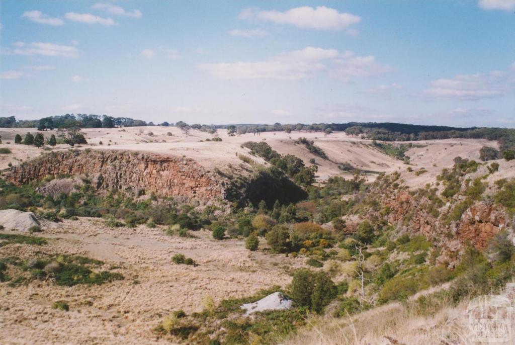 Devils kitchen, Piggoreet, 2004