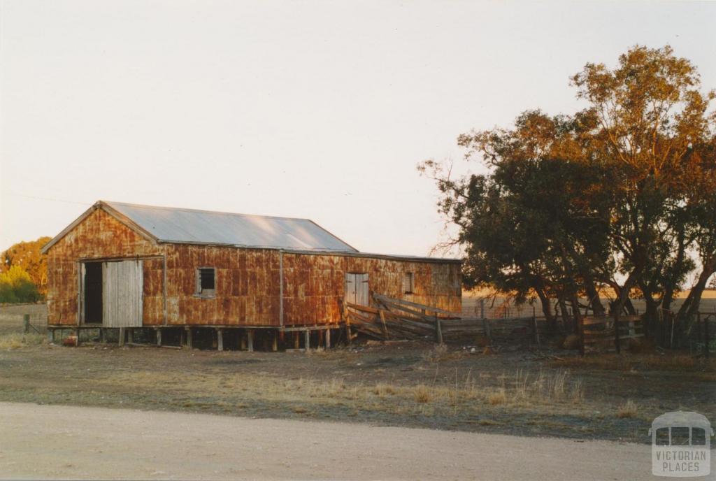 Woomelang shearing shed near Cronomby Tanks, 2005