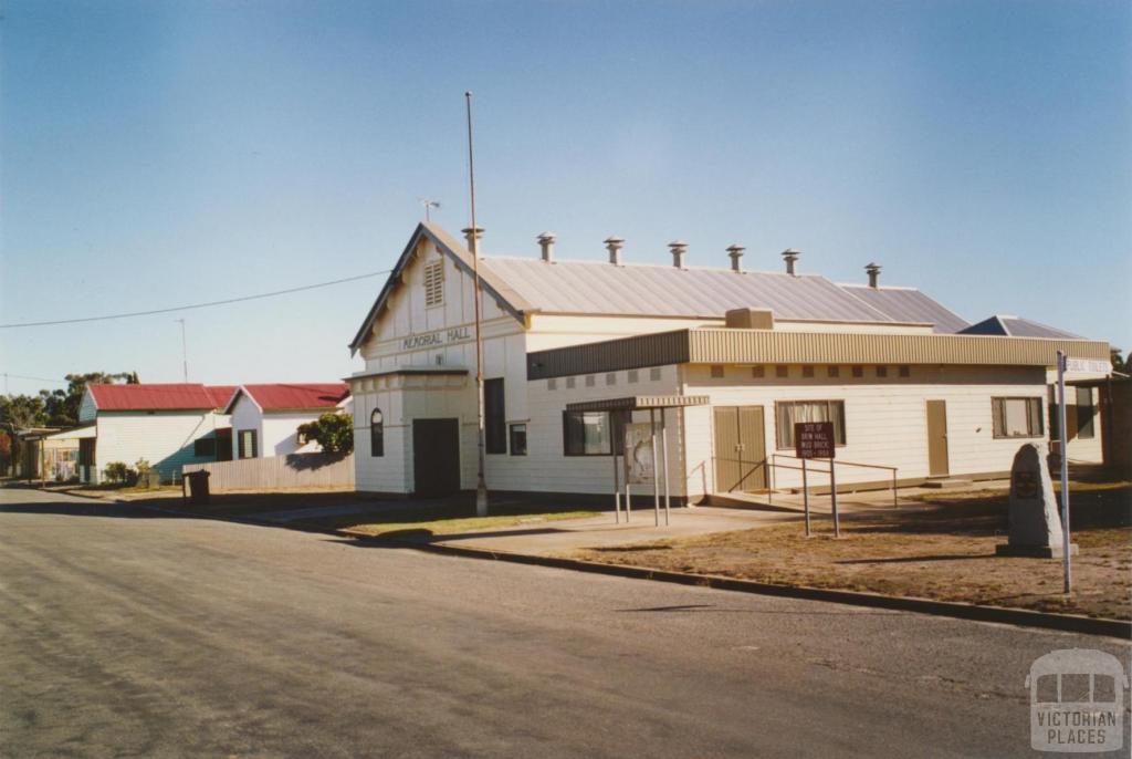 Brim hall (mud brick hall to right 1905-84), 2005