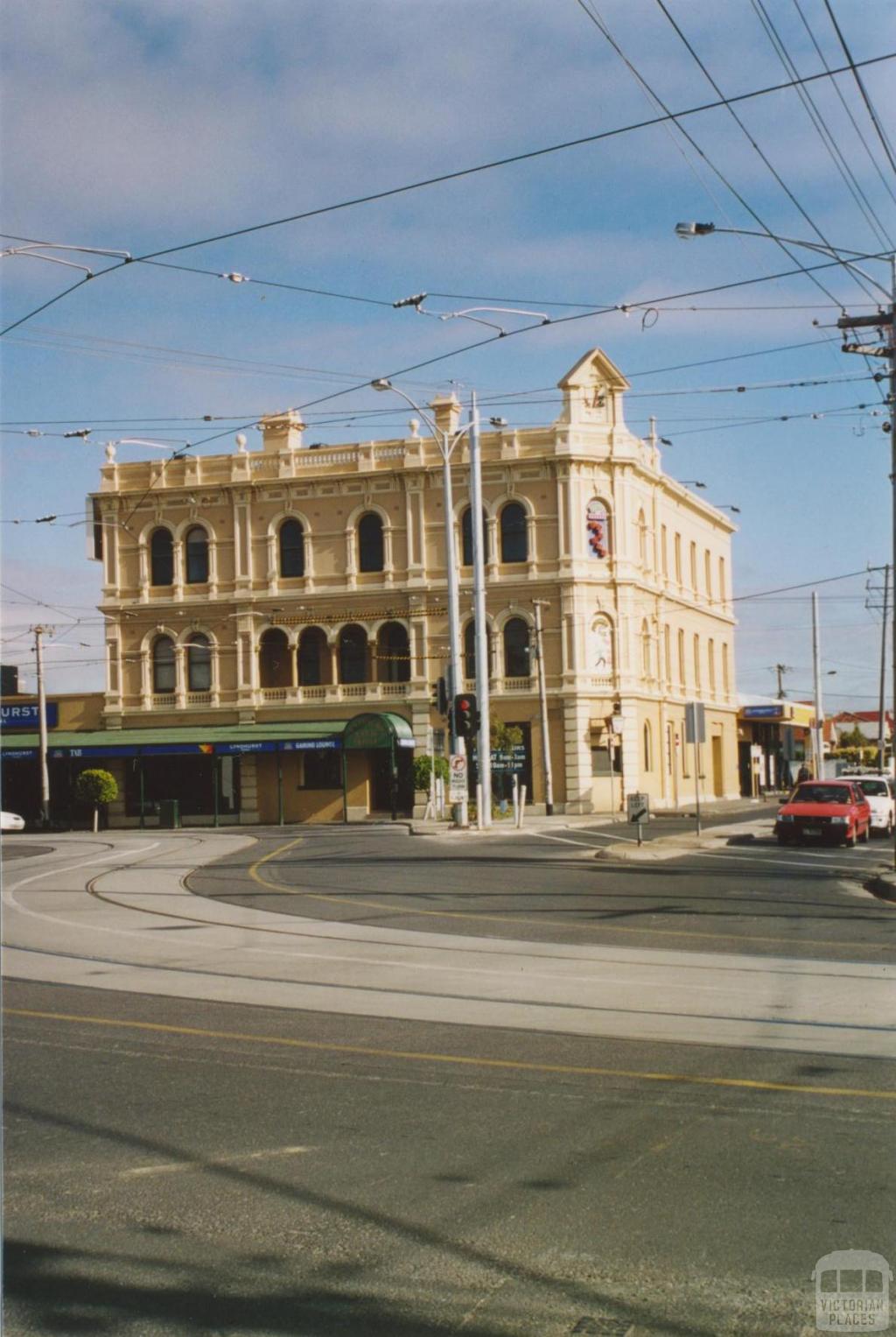 Lyndhurst Hotel, Brunswick East, 2005