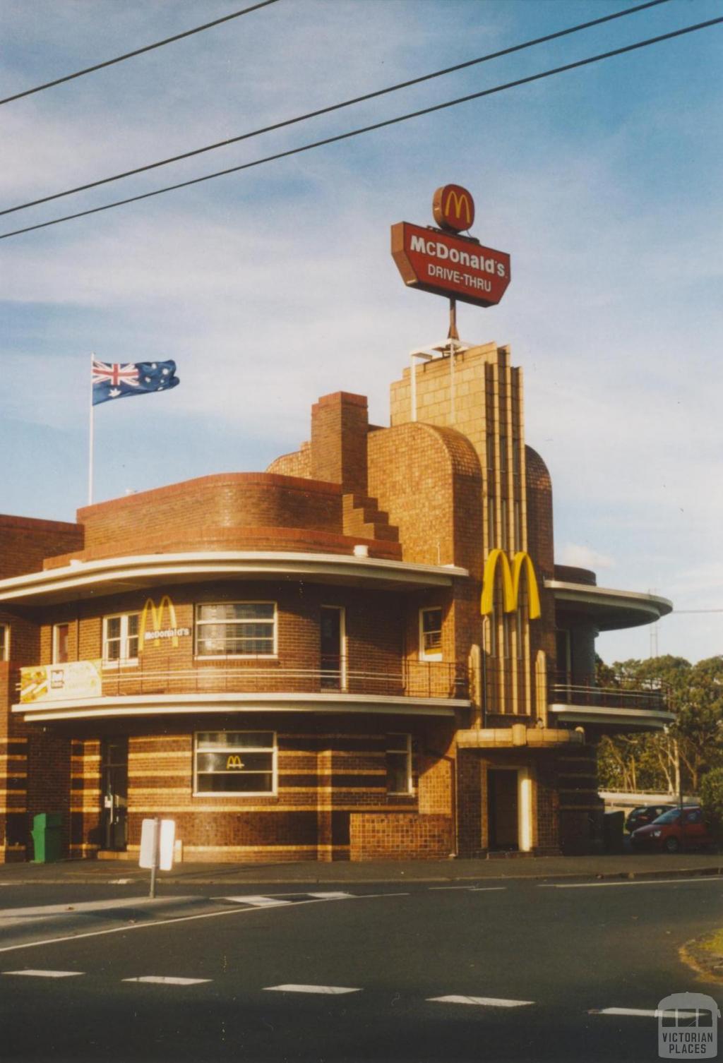 Corner Dummett Crescent and Queens Parade, Clifton Hill, 2007