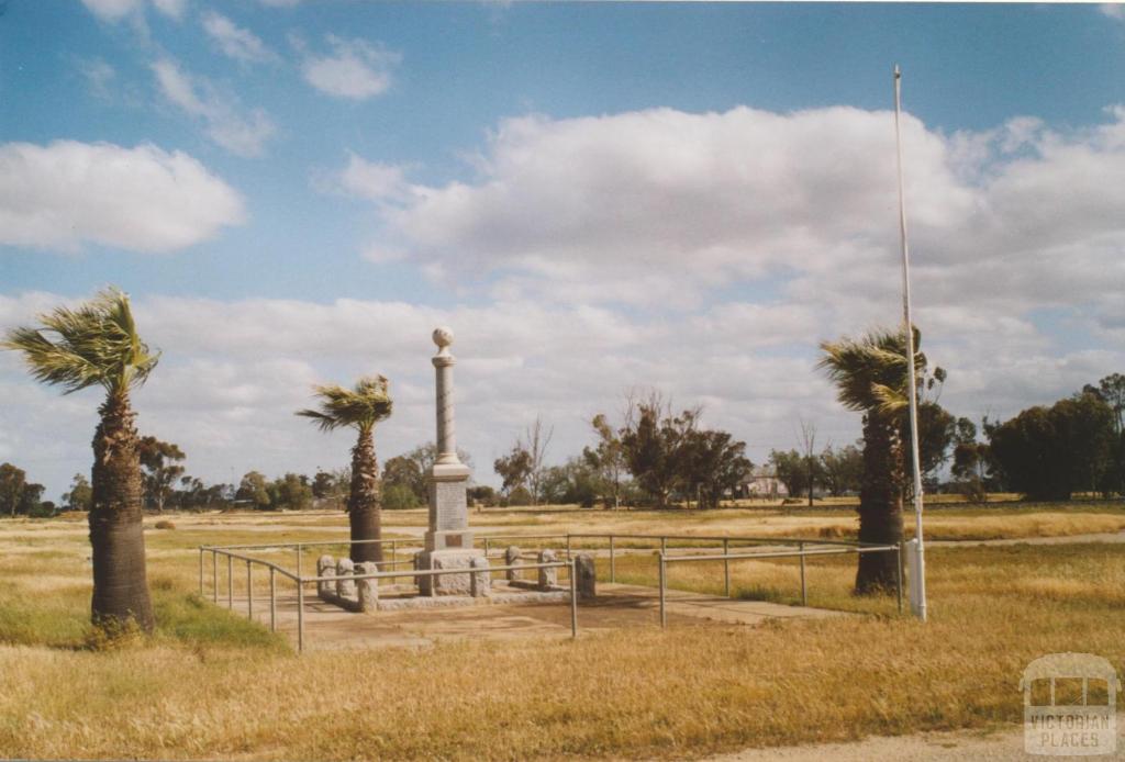 Macorna war memorial, 2007