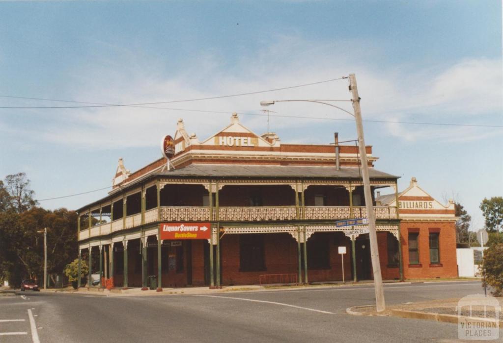 Marnia Gully Hotel, Murtoa, 2007