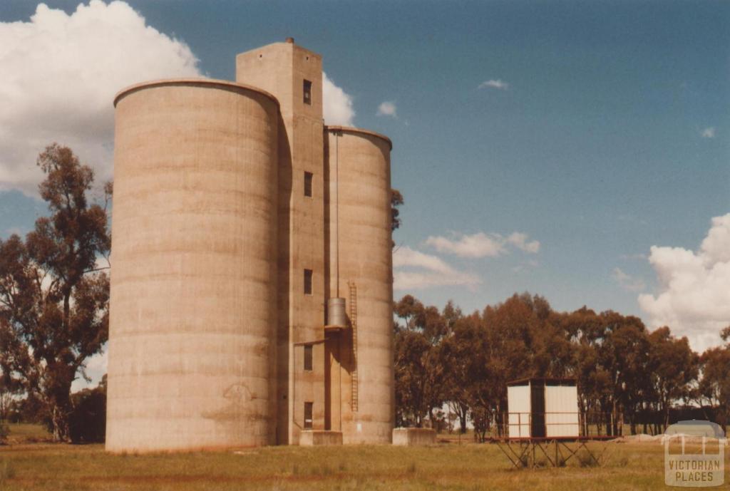 Shelbourne silos at former railway station site, 2009