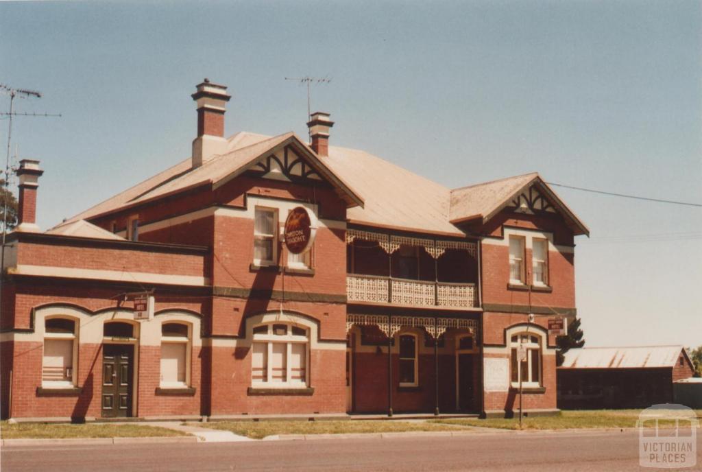 Mount Noorat Hotel, 2009