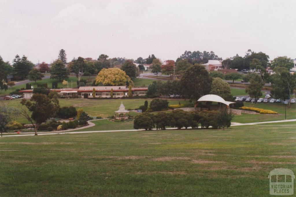 Drouin civic park, 2010