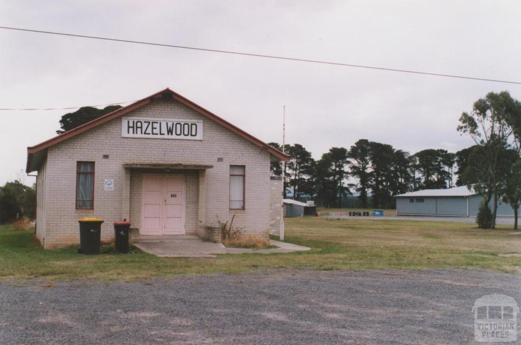 Hazelwood hall, north of Churchill, 2010