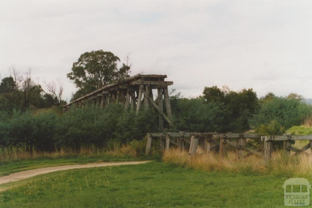 Trestle railway bridge, Sarsfield-Wiseleigh, 2010