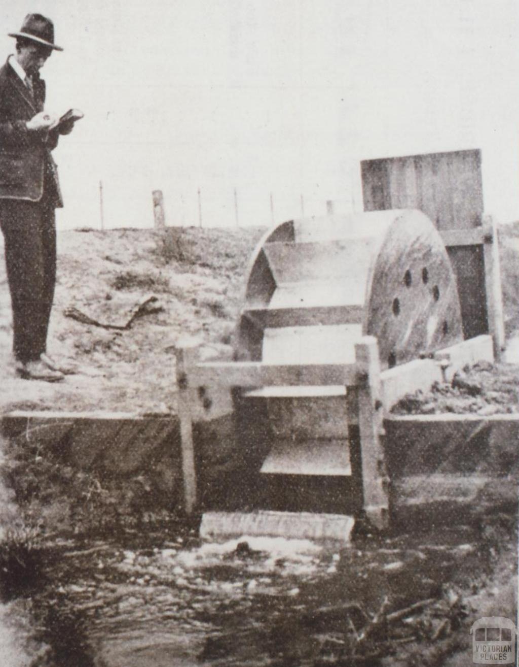 Water wheel and box, Tresco, 1930