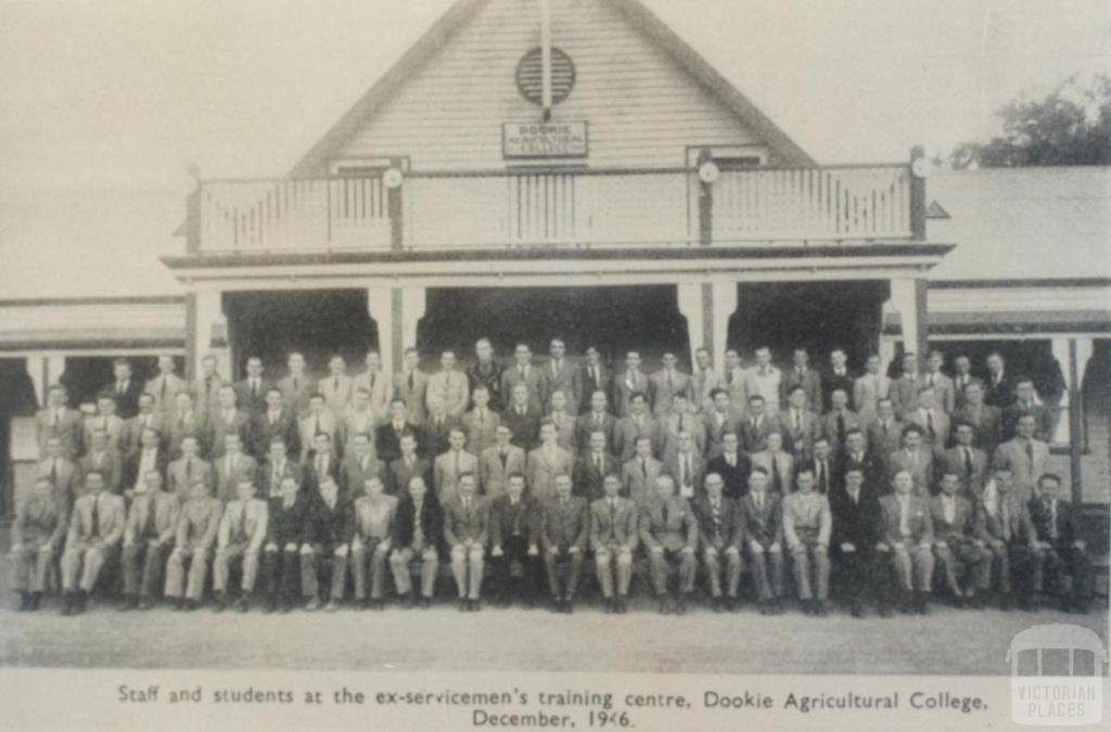 Staff and students at Dookie Agricultural College, 1947