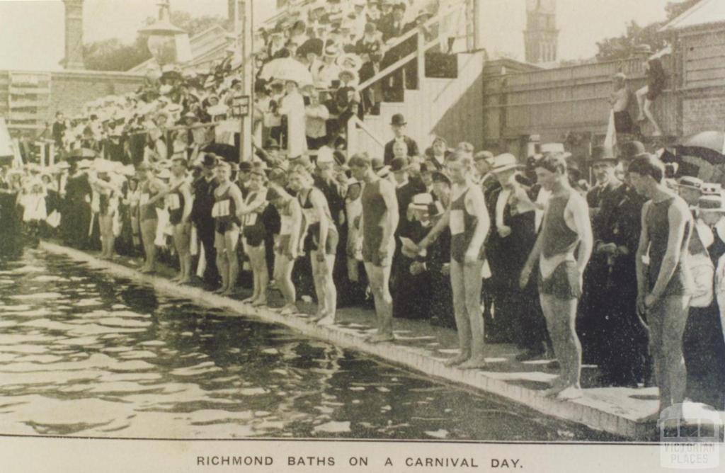 Richmond Baths on carnival day, 1912