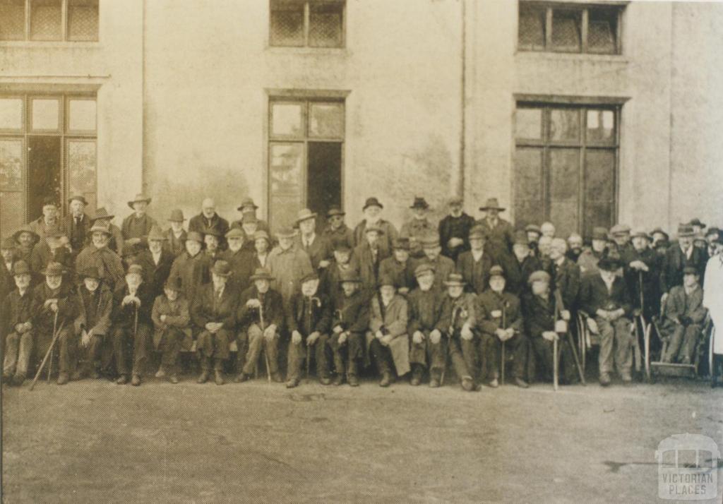 Inmates at Ballarat Benevolent Asylum, 1923